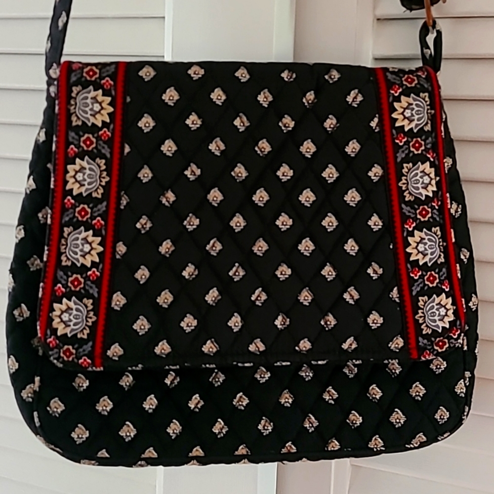 Vera Bradley Quilted Shoulder/Crossbody Purse Black/Red Floral Print